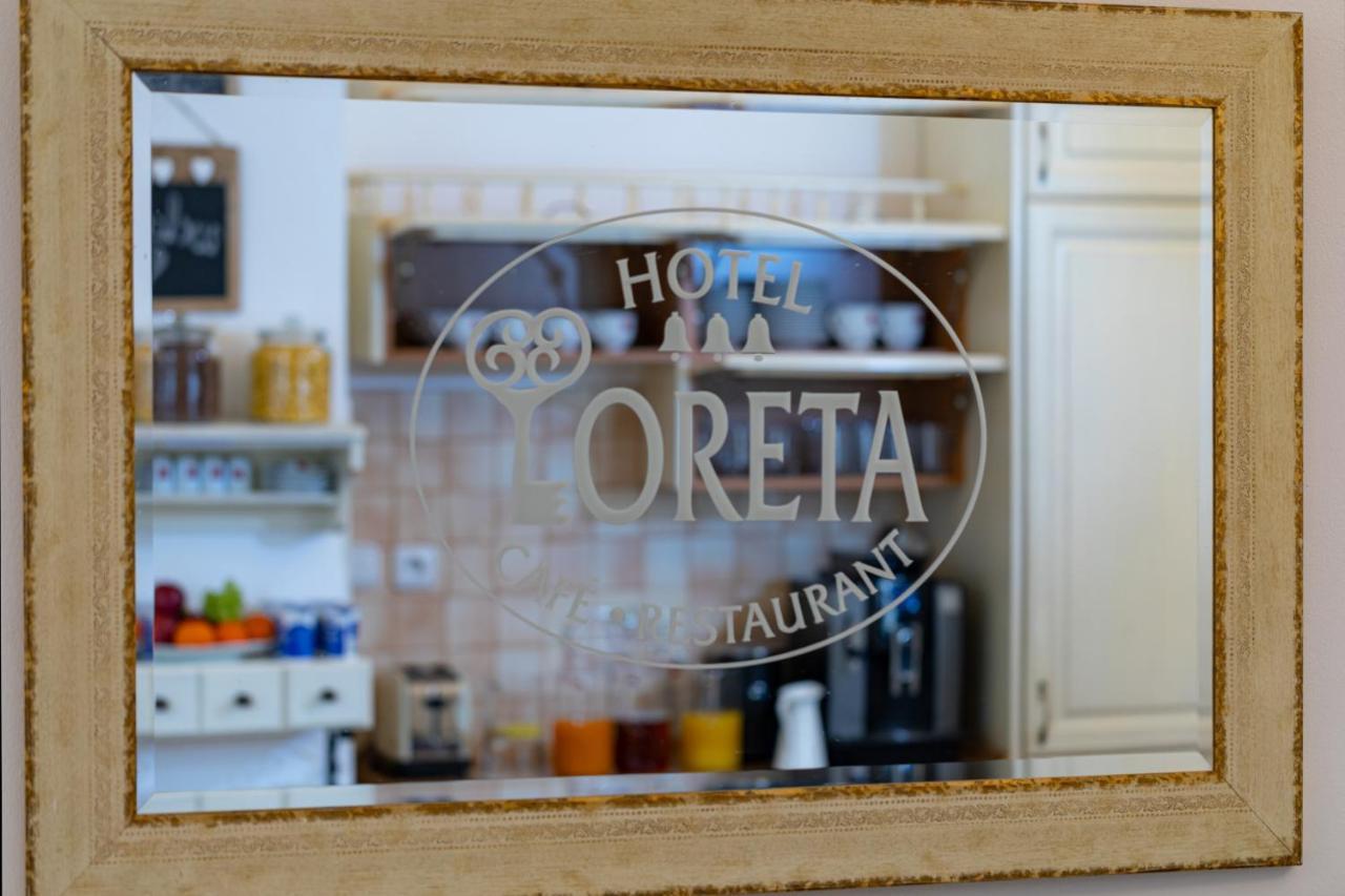Loreta Hotel Прага Экстерьер фото